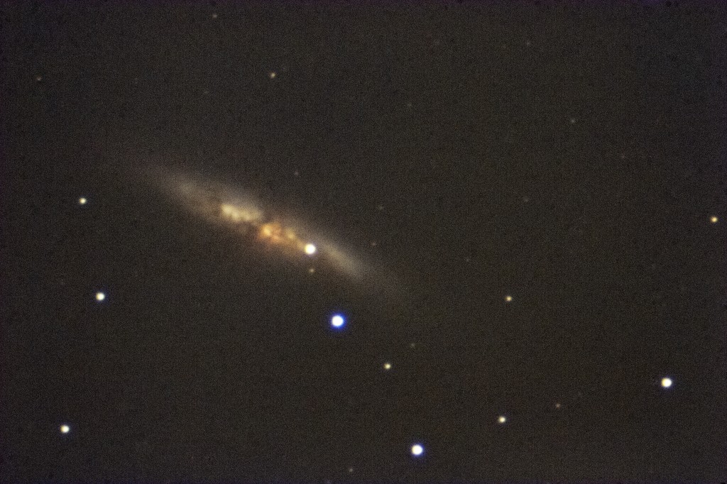 The supernova SN2014J in galaxy M82 in Ursa Major was imaged through Griffith Observatory’s 12-inch Zeiss refractor. It is the bright dot within the galaxy and to the lower right of the galaxy’s center. This six-minute exposure was started on February 3 at 7:48 p.m., PST (February 4.116 UT). A Canon 20Da Camera was used at 1600 ISO. Image: Anthony Cook/Griffith Observatory